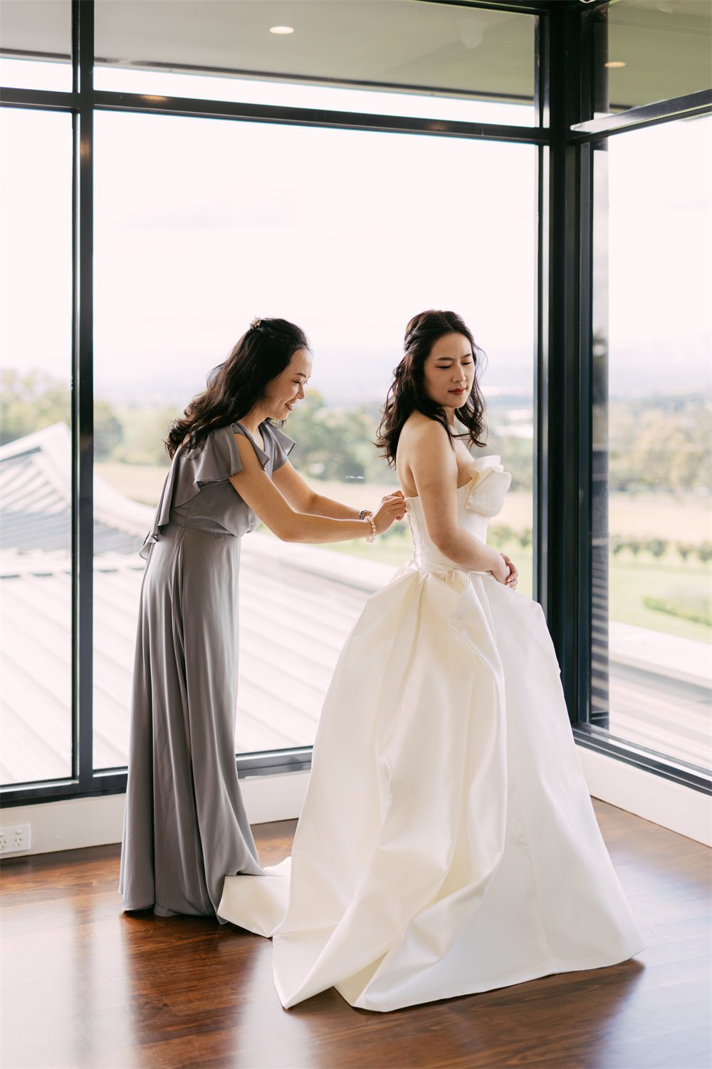 Long-lasting makeup tips for wedding photography in Melbourne