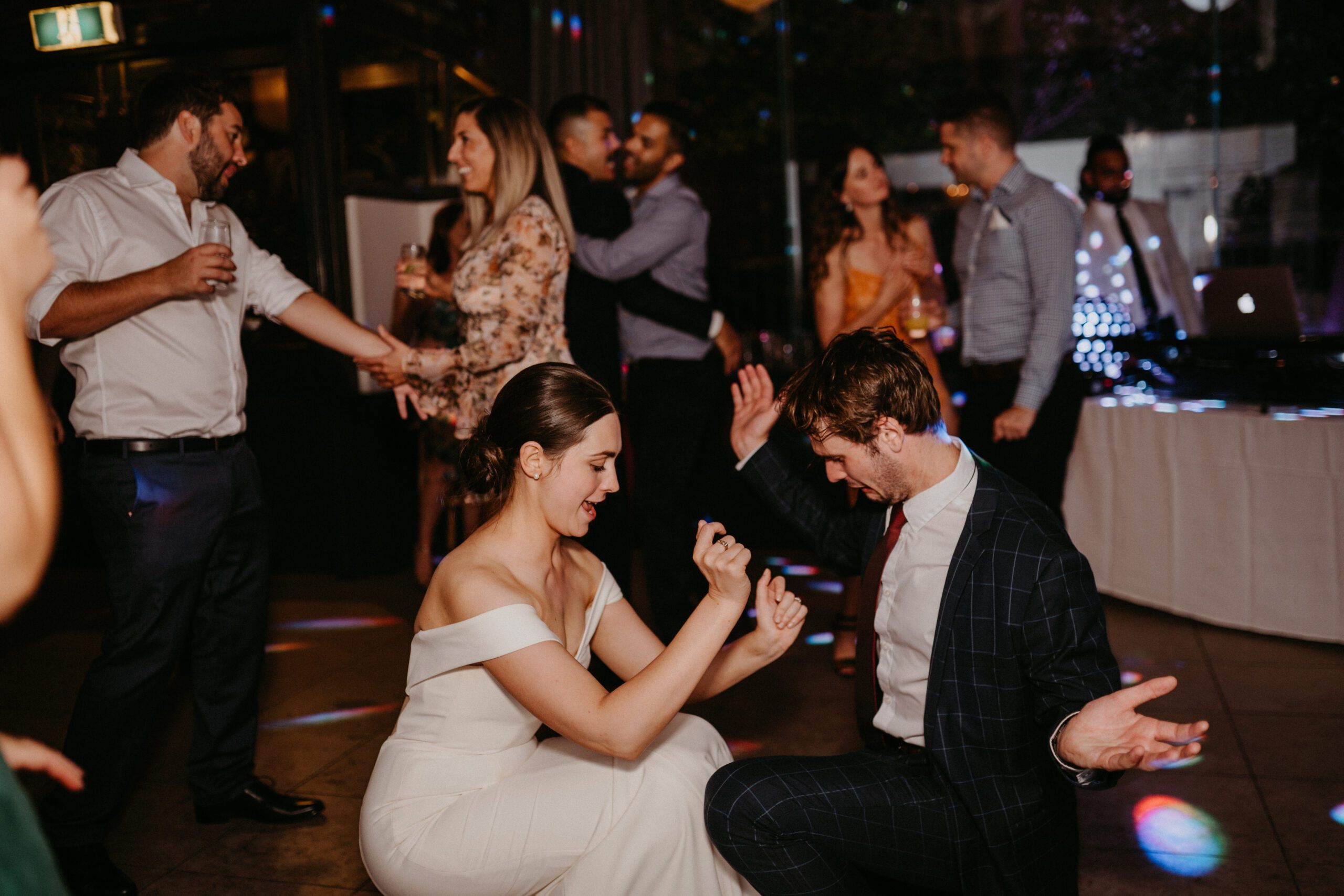 The reservation schedule for the peak season of wedding photography in Melbourne