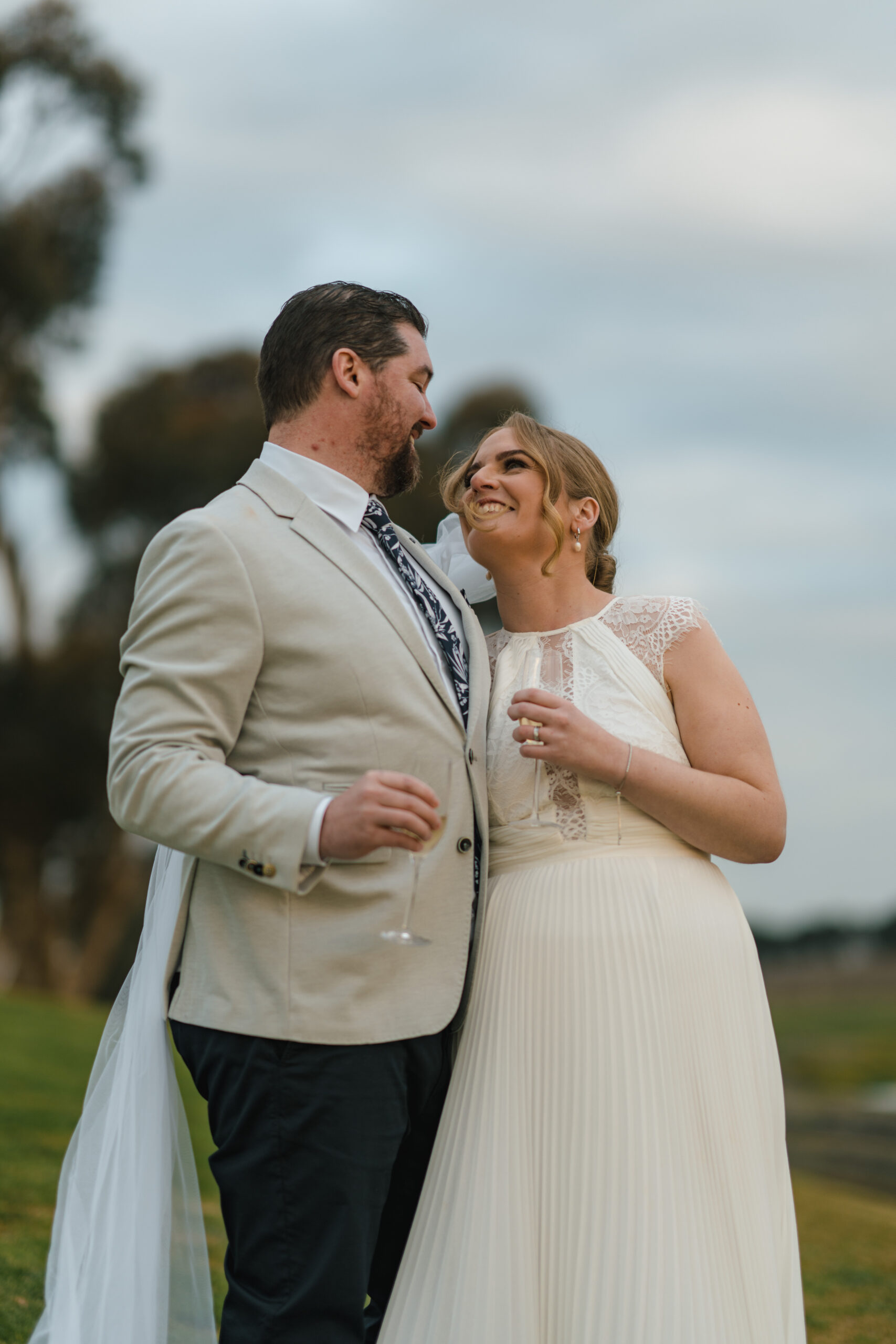Preparations for weather inquiry and backup plans for wedding photography in Melbourne