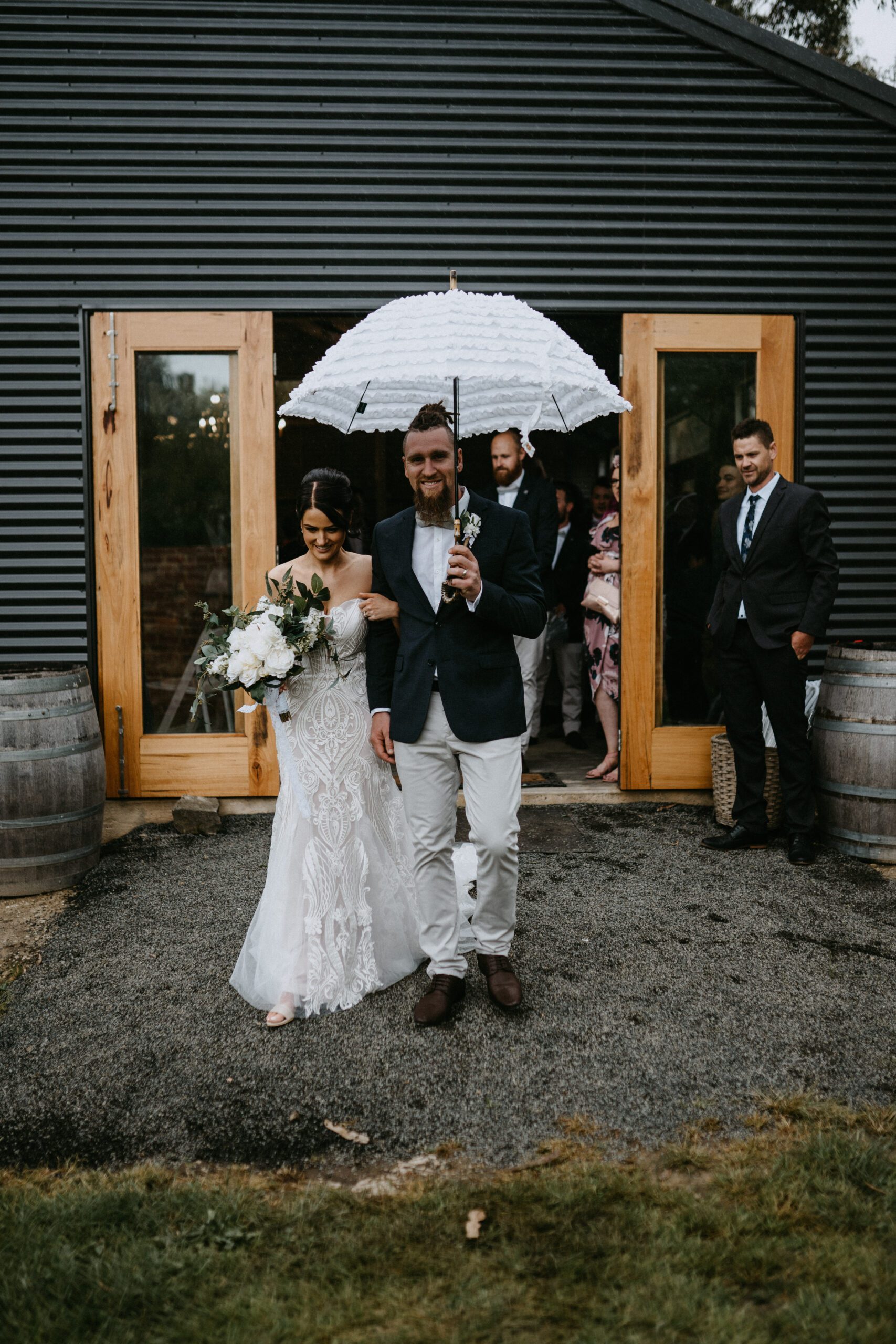 Criteria for choosing outdoor locations for wedding photography in Melbourne